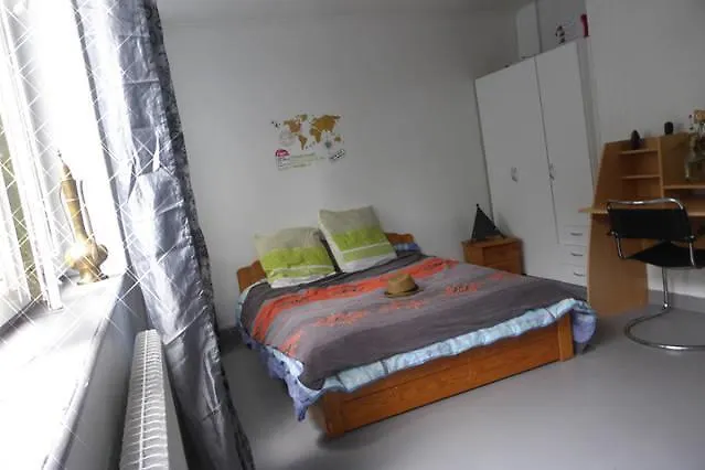 Hostel V-hugo